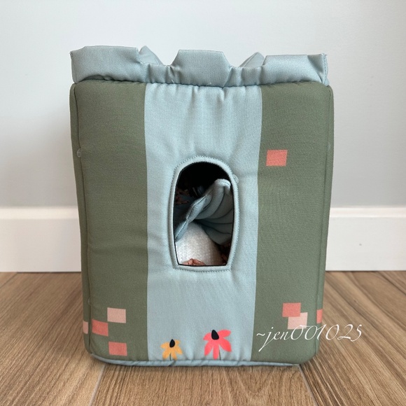 Pillowfort Pegasus and Castle Plush Play Set - Picture 8 of 13